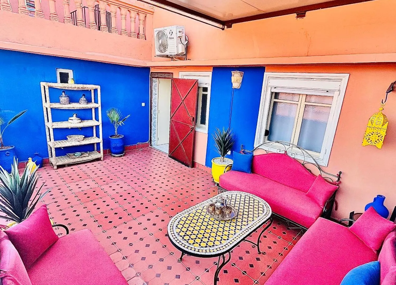 Apartment With Ac And A Nice Private Terrace Appartement Climatise Avec Une Jolie Terrasse Privee Marrákes Marokkó