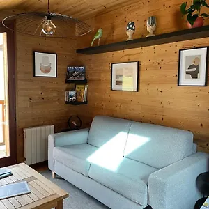 apt-40m2-au-pied-des-pistes-les-saisies-4-a-6-personnes.hotels-rhonealpes.com/