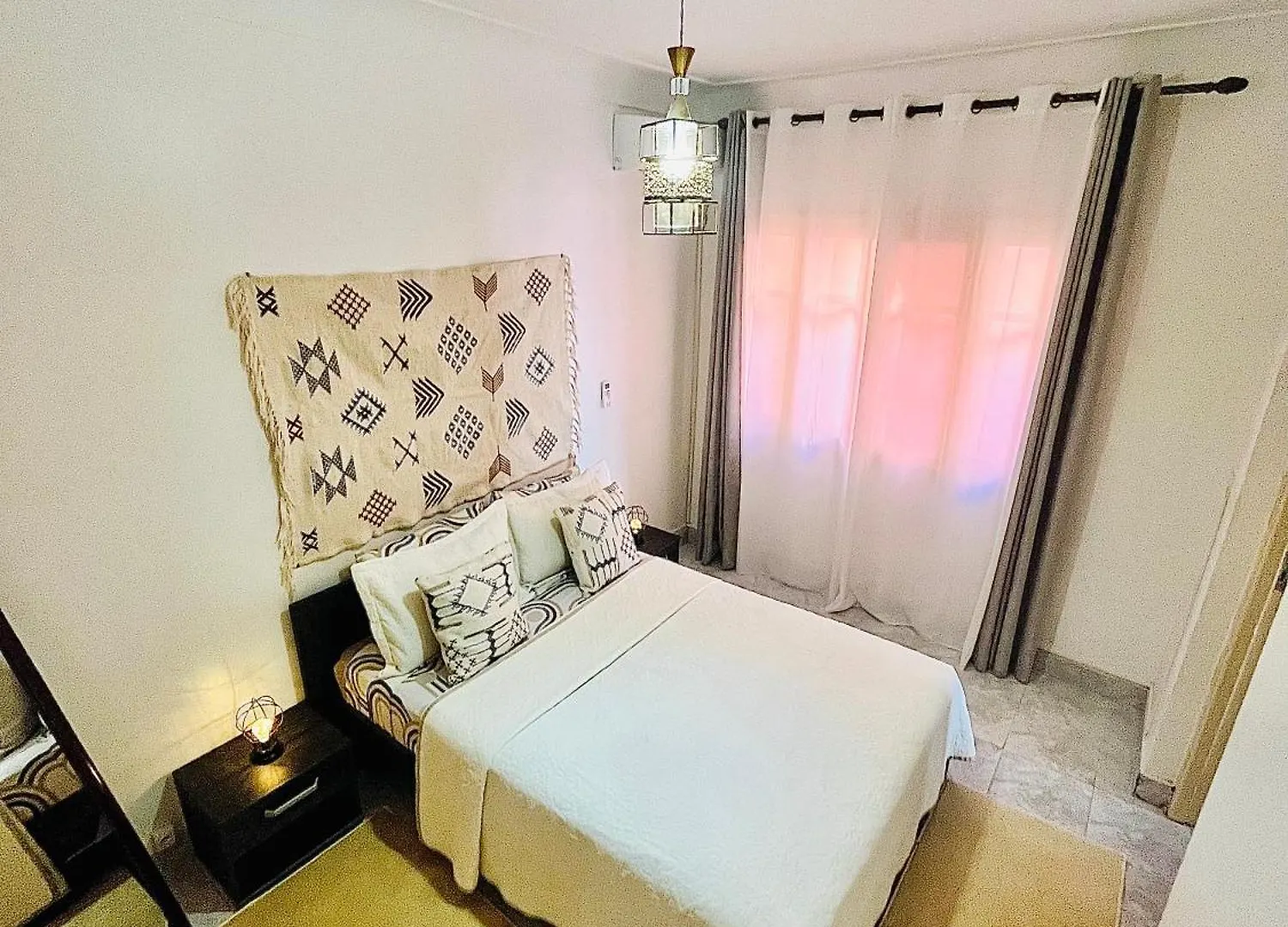 Apartment with nice private terrace&parking Appartement avec jolie terrasse privée et parking Marrakesh